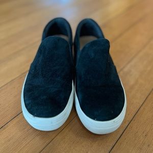 Steve Madden Gills Sneakers